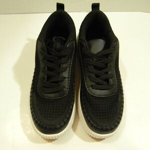 La Sheelah Black Sneakers Platform Lace-up NWOT